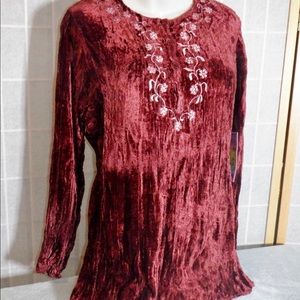 NWT She’s Cool Women’s Velour Like Crinkle Blouse